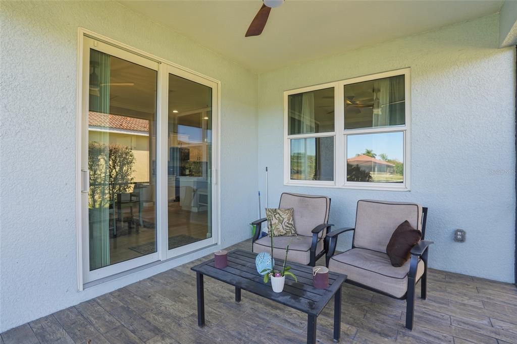 En Venta: $374,900 (4 camas, 2 baños, 1840 Pies cuadrados)
