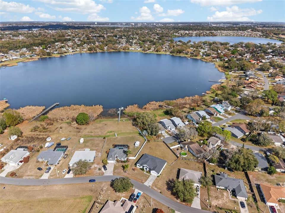 For Sale: $460,000 (4 beds, 2 baths, 2385 Square Feet)