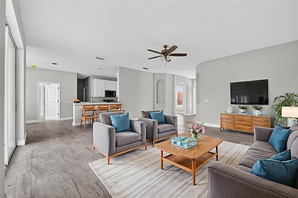 For Sale: $460,000 (4 beds, 2 baths, 2385 Square Feet)