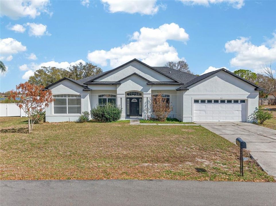 For Sale: $460,000 (4 beds, 2 baths, 2385 Square Feet)