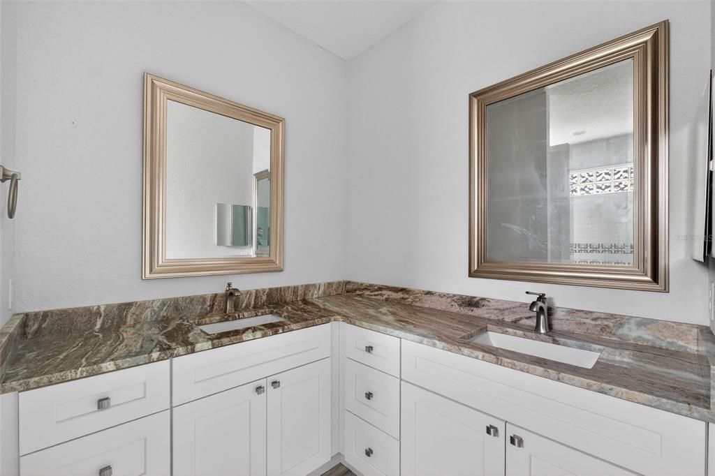 For Sale: $460,000 (4 beds, 2 baths, 2385 Square Feet)