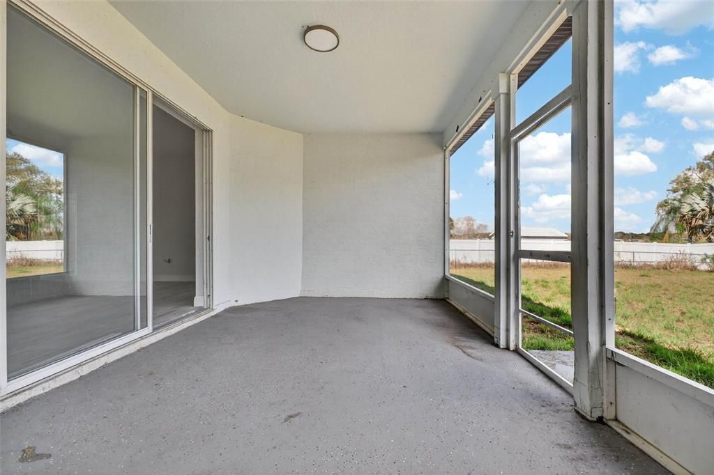 For Sale: $460,000 (4 beds, 2 baths, 2385 Square Feet)