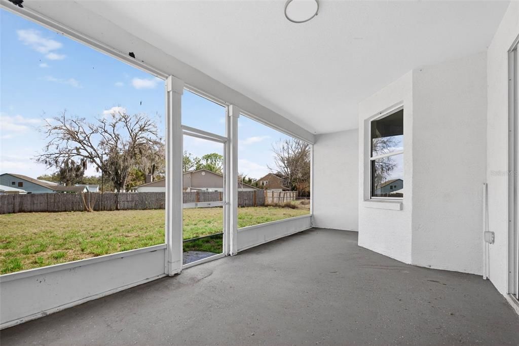 For Sale: $460,000 (4 beds, 2 baths, 2385 Square Feet)