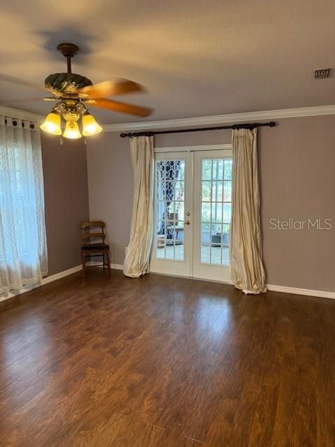 For Sale: $439,900 (3 beds, 2 baths, 2082 Square Feet)