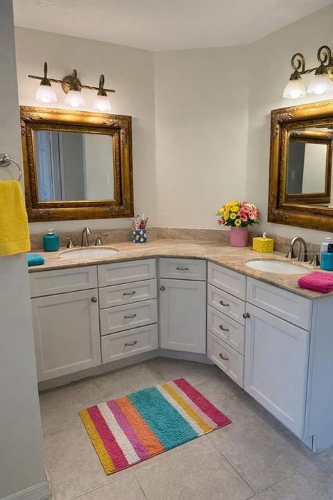 For Sale: $439,900 (3 beds, 2 baths, 2082 Square Feet)