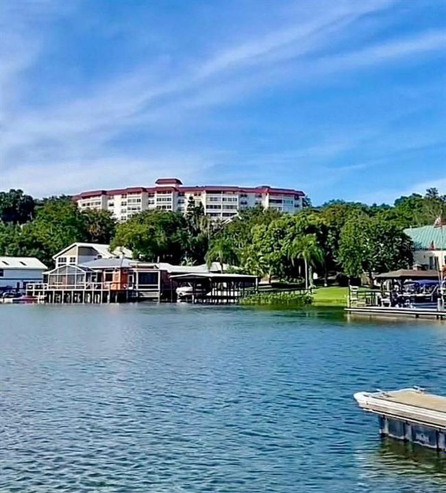 Activo con contrato: $289,900 (2 camas, 2 baños, 1209 Pies cuadrados)