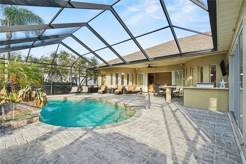 En Venta: $825,000 (4 camas, 3 baños, 3240 Pies cuadrados)