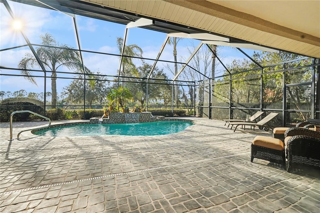 En Venta: $825,000 (4 camas, 3 baños, 3240 Pies cuadrados)
