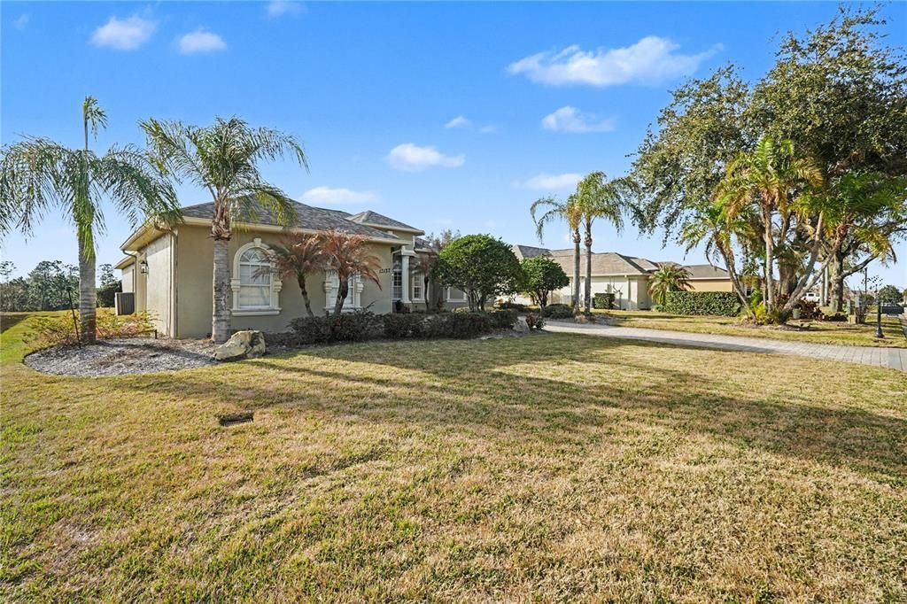 En Venta: $825,000 (4 camas, 3 baños, 3240 Pies cuadrados)