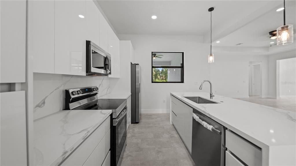 Active With Contract: $399,000 (4 beds, 2 baths, 1848 Square Feet)