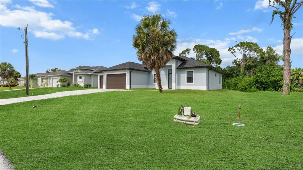 Active With Contract: $399,000 (4 beds, 2 baths, 1848 Square Feet)