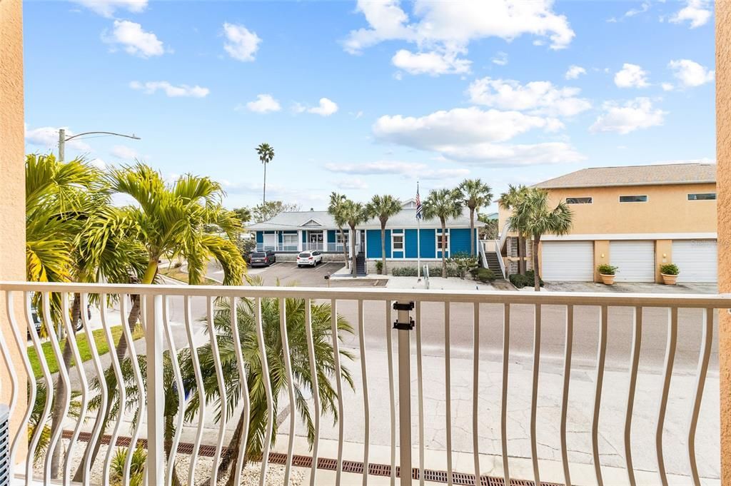 For Sale: $775,000 (3 beds, 3 baths, 2510 Square Feet)