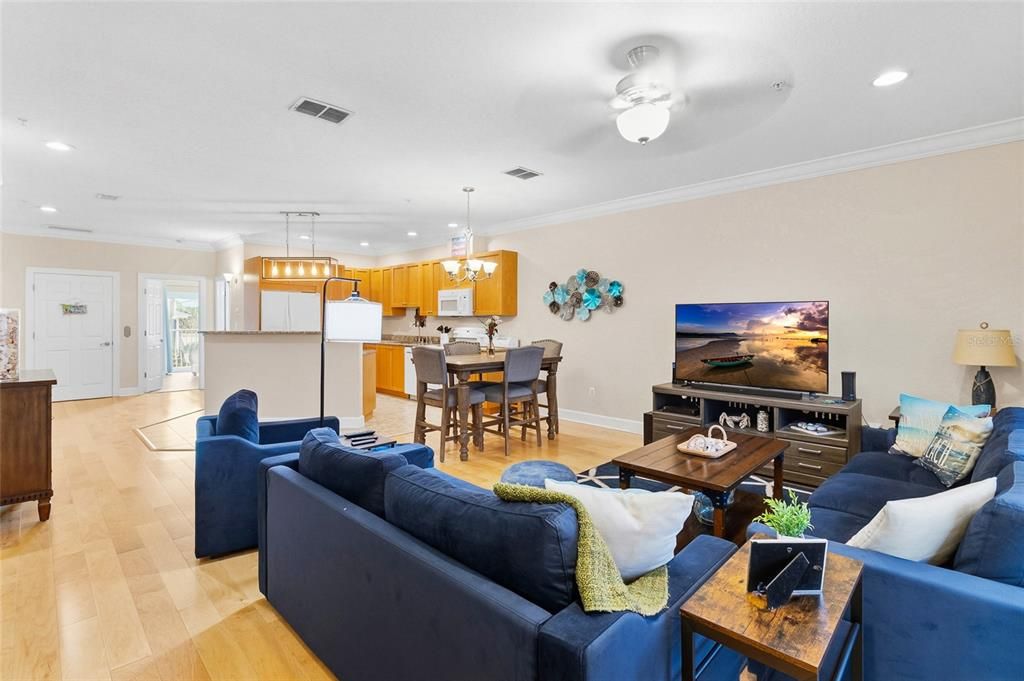 For Sale: $775,000 (3 beds, 3 baths, 2510 Square Feet)