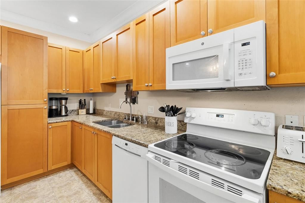 For Sale: $775,000 (3 beds, 3 baths, 2510 Square Feet)