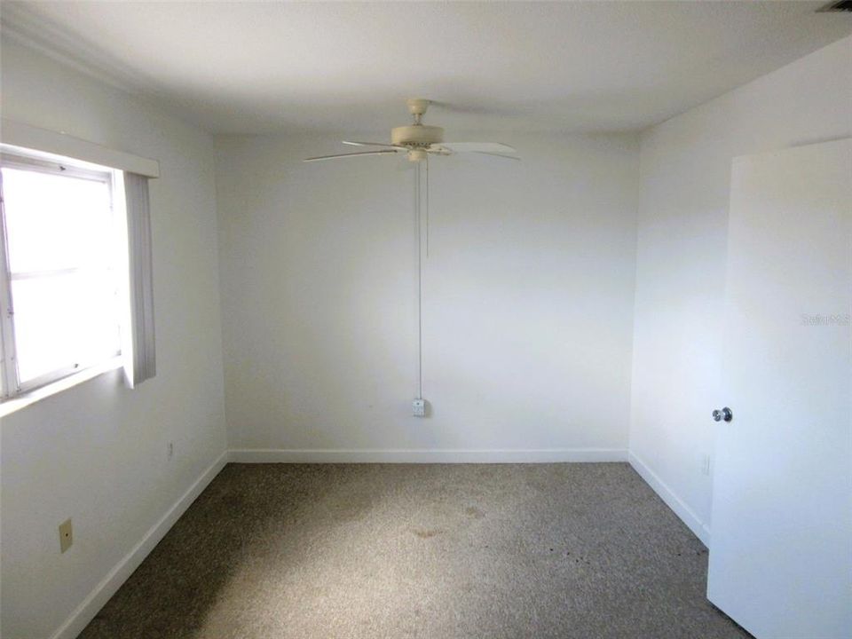 For Sale: $84,900 (1 beds, 1 baths, 652 Square Feet)