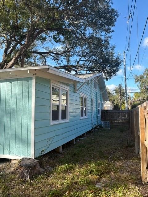Active With Contract: $339,900 (3 beds, 2 baths, 1104 Square Feet)