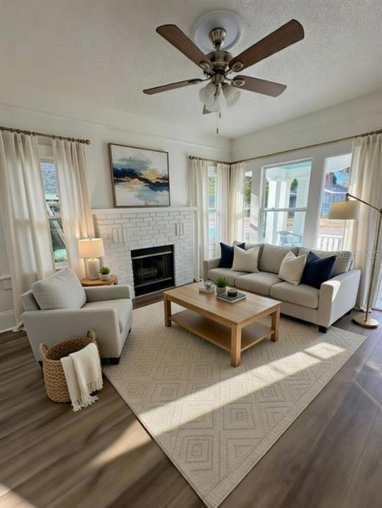 Active With Contract: $339,900 (3 beds, 2 baths, 1104 Square Feet)