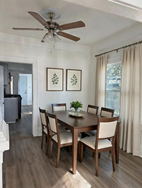 Active With Contract: $339,900 (3 beds, 2 baths, 1104 Square Feet)