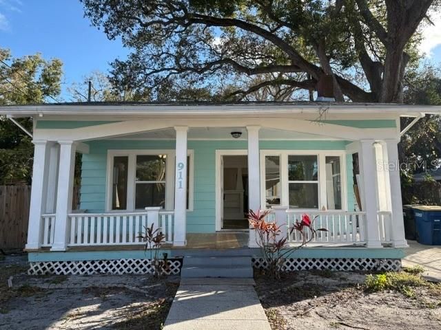 Active With Contract: $339,900 (3 beds, 2 baths, 1104 Square Feet)