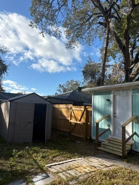 Active With Contract: $339,900 (3 beds, 2 baths, 1104 Square Feet)