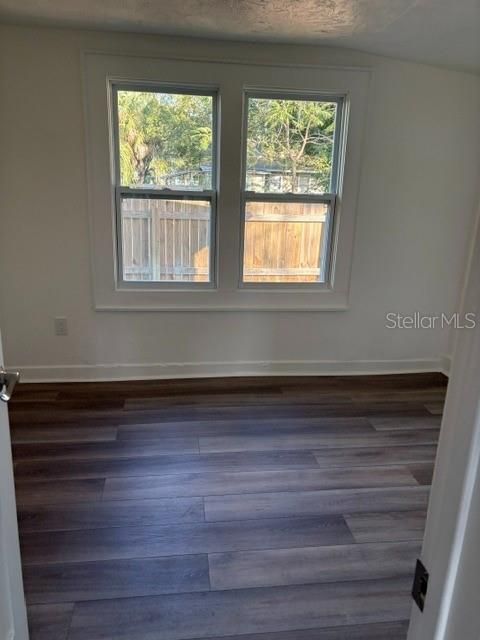Active With Contract: $339,900 (3 beds, 2 baths, 1104 Square Feet)