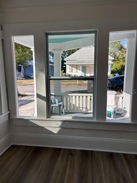 Active With Contract: $339,900 (3 beds, 2 baths, 1104 Square Feet)