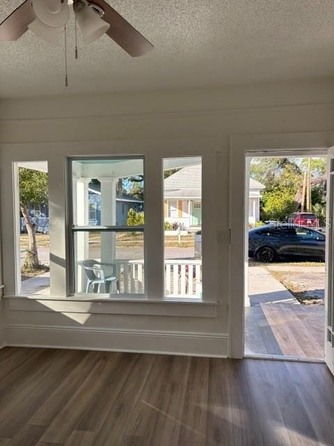 Active With Contract: $339,900 (3 beds, 2 baths, 1104 Square Feet)