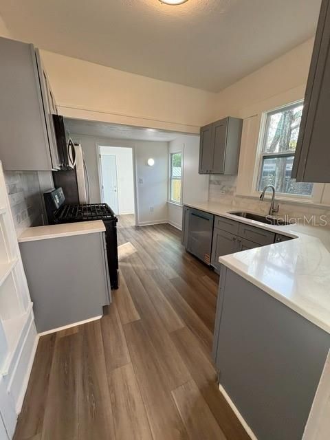 Active With Contract: $339,900 (3 beds, 2 baths, 1104 Square Feet)
