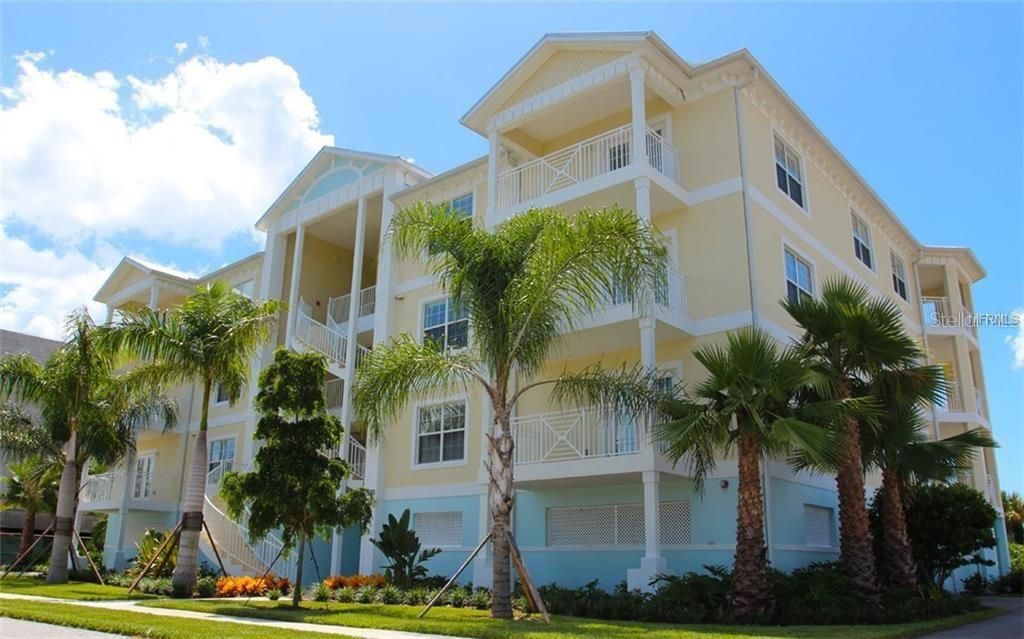 Recently Rented: $2,600 (2 beds, 2 baths, 1657 Square Feet)