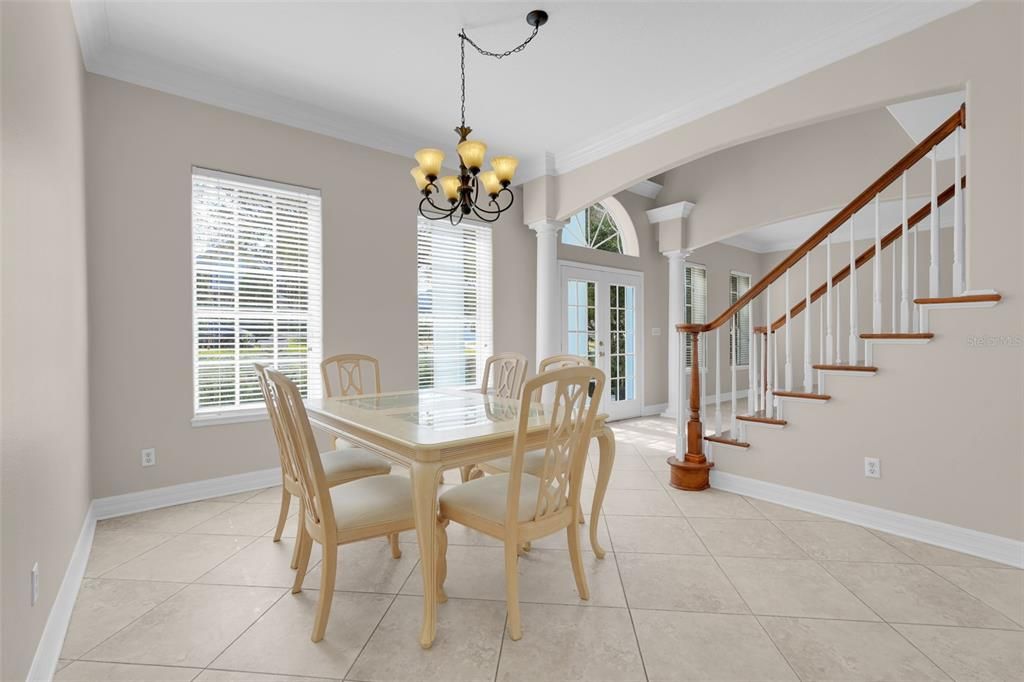 For Sale: $1,000,000 (6 beds, 3 baths, 4076 Square Feet)