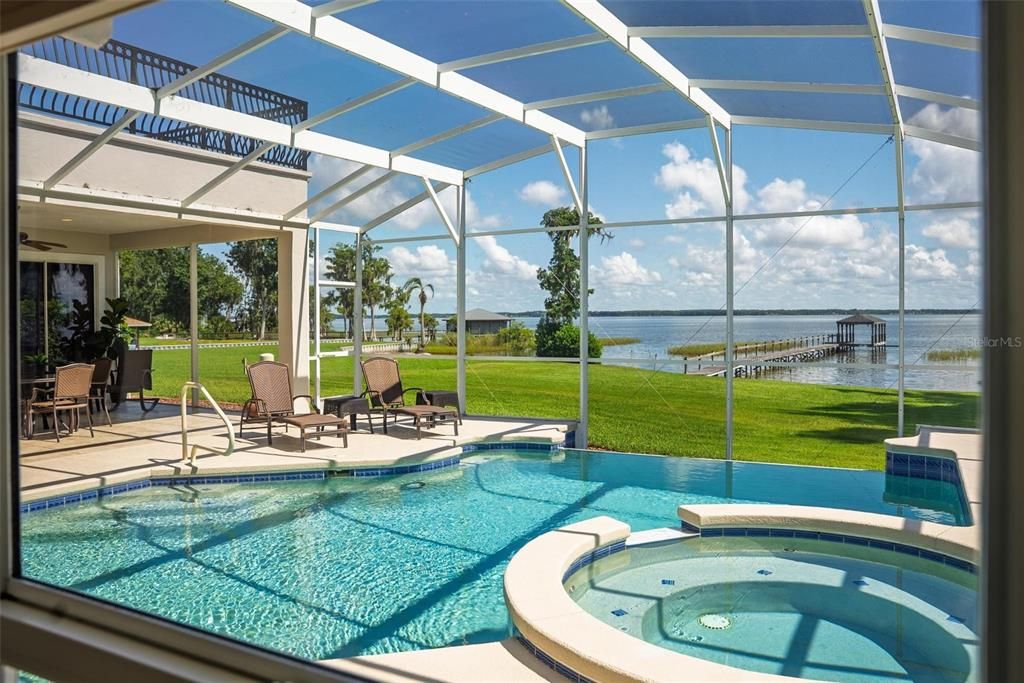 На продажу: $2,099,000 (4 спален, 4 ванн, 4288 Квадратных фут)