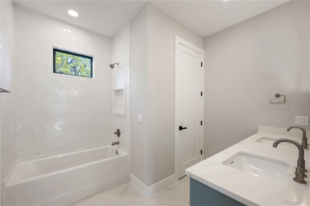 For Sale: $1,749,000 (5 beds, 4 baths, 3592 Square Feet)