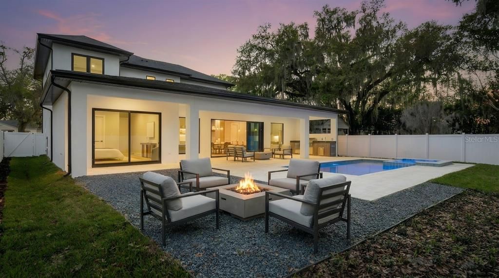 For Sale: $1,749,000 (5 beds, 4 baths, 3592 Square Feet)