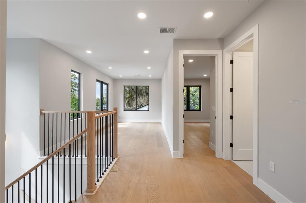 For Sale: $1,749,000 (5 beds, 4 baths, 3592 Square Feet)