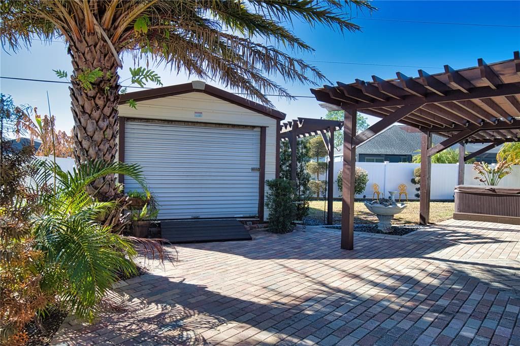 Active With Contract: $374,500 (3 beds, 2 baths, 2306 Square Feet)