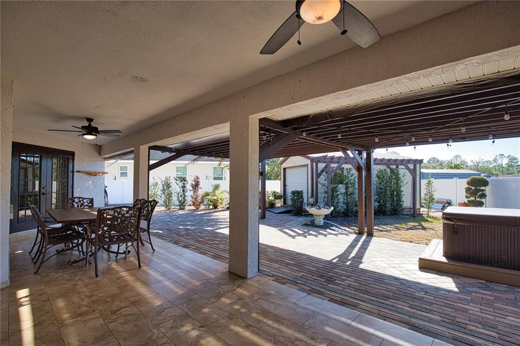 Active With Contract: $374,500 (3 beds, 2 baths, 2306 Square Feet)