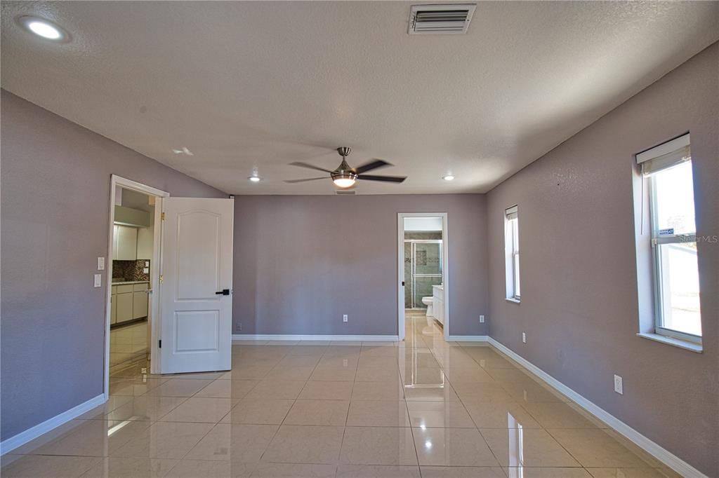 Active With Contract: $374,500 (3 beds, 2 baths, 2306 Square Feet)