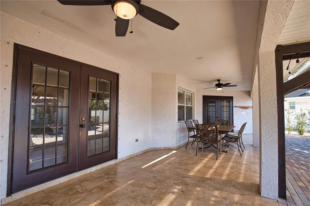 Active With Contract: $374,500 (3 beds, 2 baths, 2306 Square Feet)