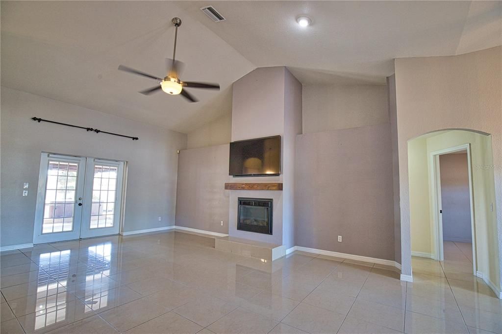 Active With Contract: $374,500 (3 beds, 2 baths, 2306 Square Feet)