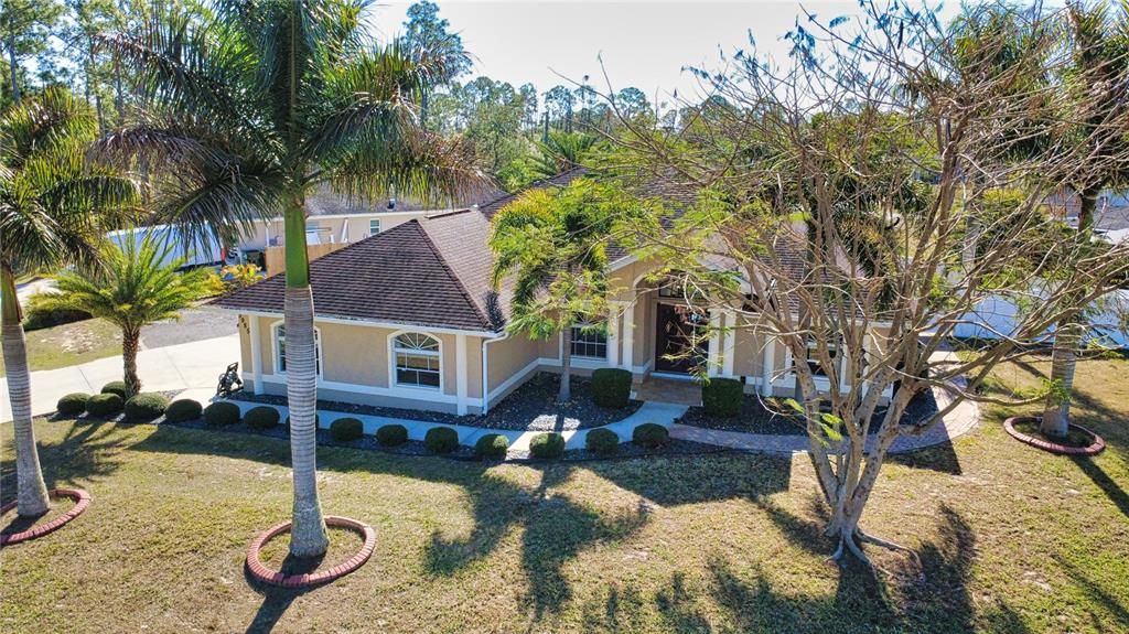 Active With Contract: $374,500 (3 beds, 2 baths, 2306 Square Feet)