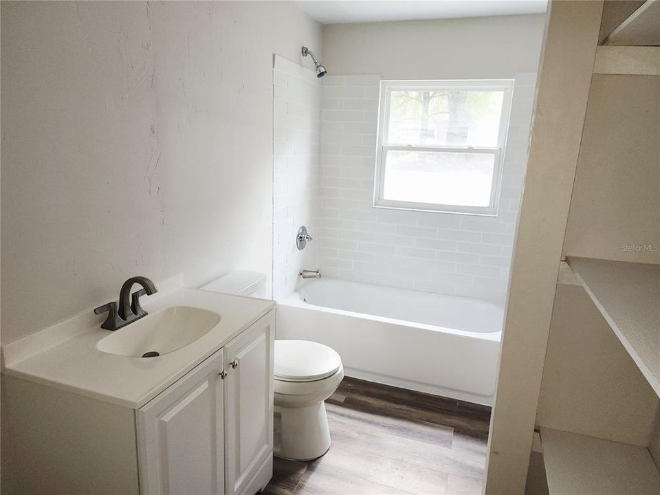 En Venta: $150,000 (4 camas, 2 baños, 1704 Pies cuadrados)
