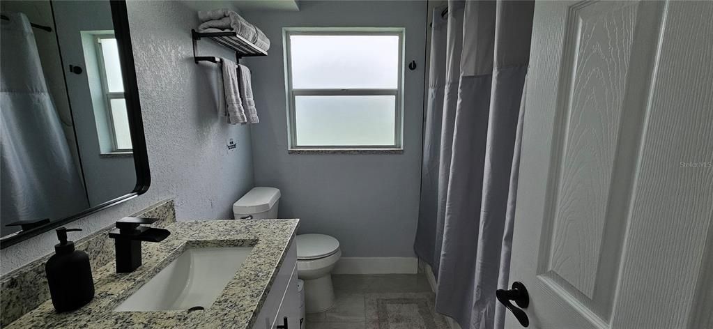 В аренду: $4,500 (3 спален, 2 ванн, 1370 Квадратных фут)