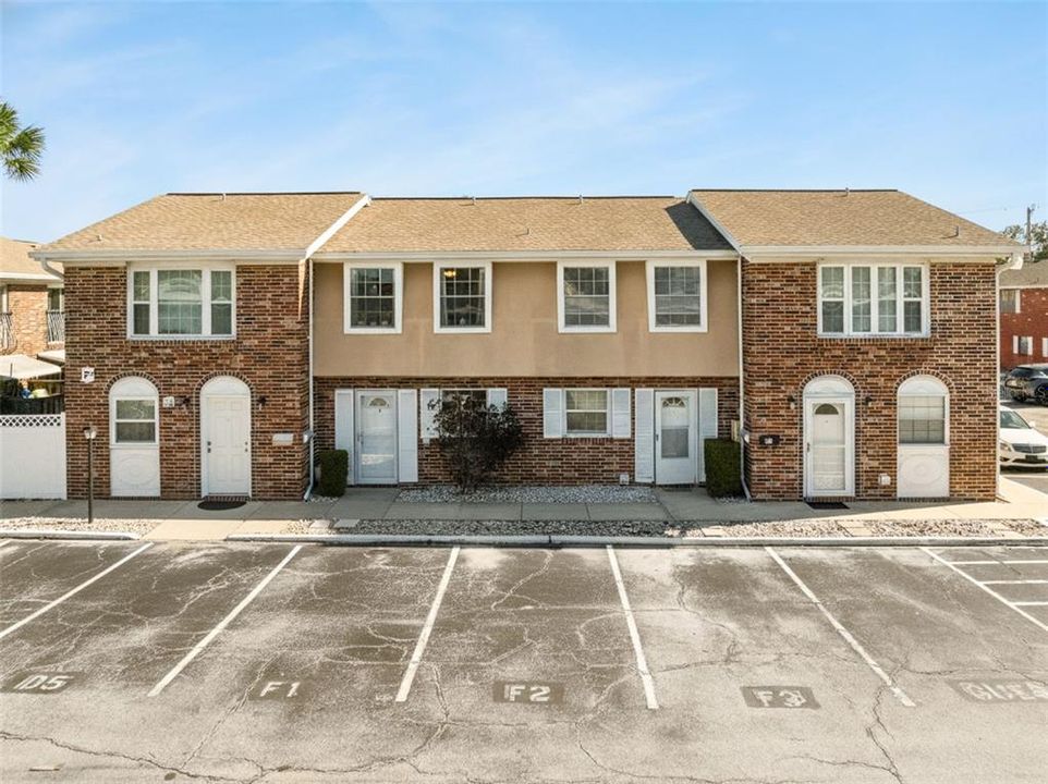 For Sale: $144,000 (2 beds, 1 baths, 1122 Square Feet)