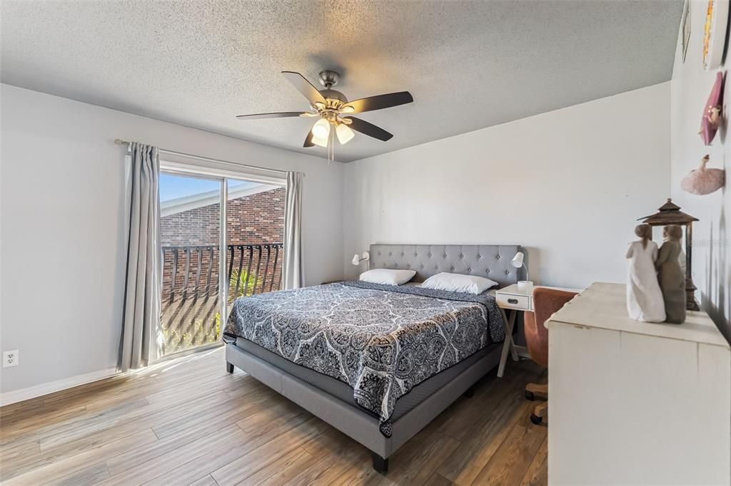 For Sale: $144,000 (2 beds, 1 baths, 1122 Square Feet)