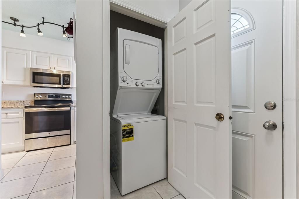 For Sale: $144,000 (2 beds, 1 baths, 1122 Square Feet)