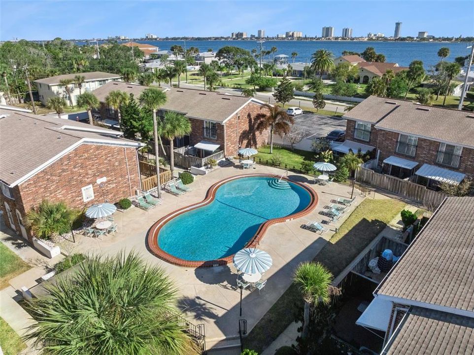 For Sale: $144,000 (2 beds, 1 baths, 1122 Square Feet)