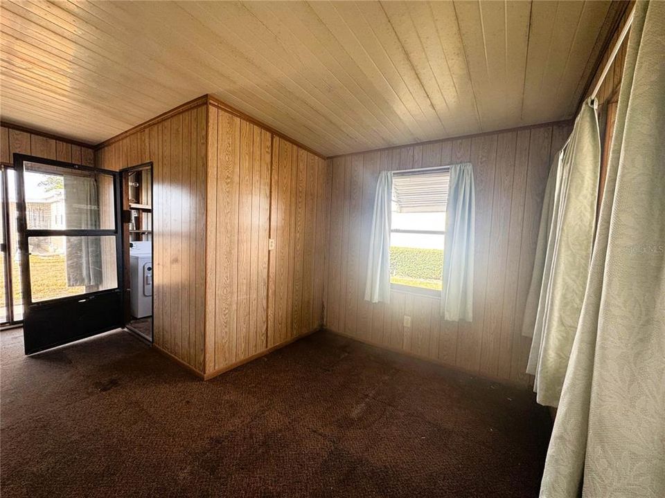 For Sale: $99,900 (2 beds, 2 baths, 1064 Square Feet)