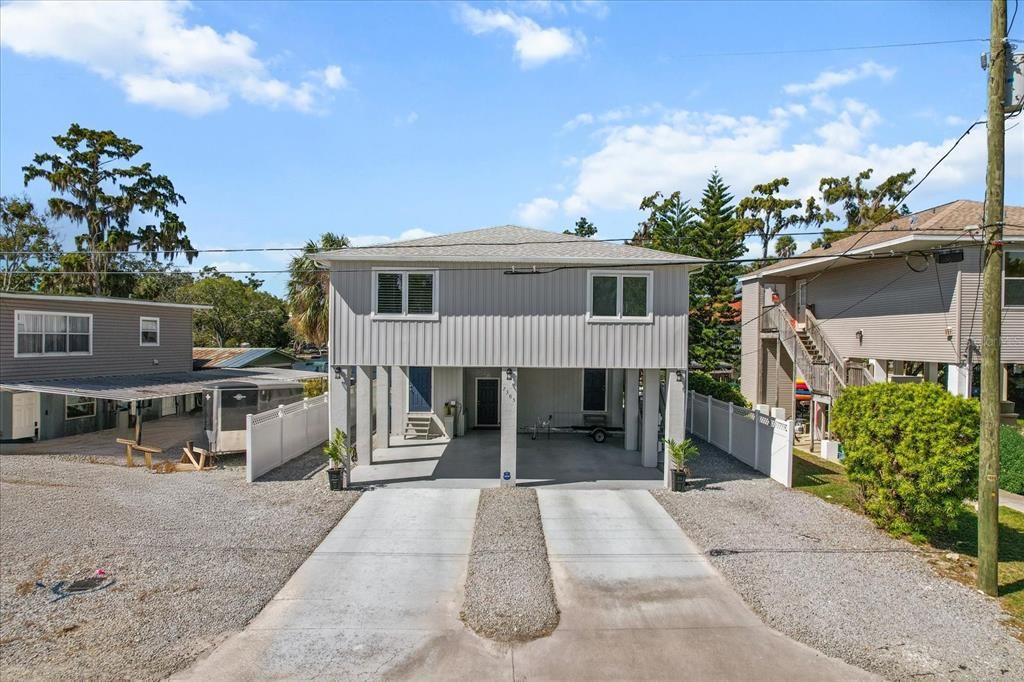 En Venta: $995,000 (4 camas, 3 baños, 1736 Pies cuadrados)