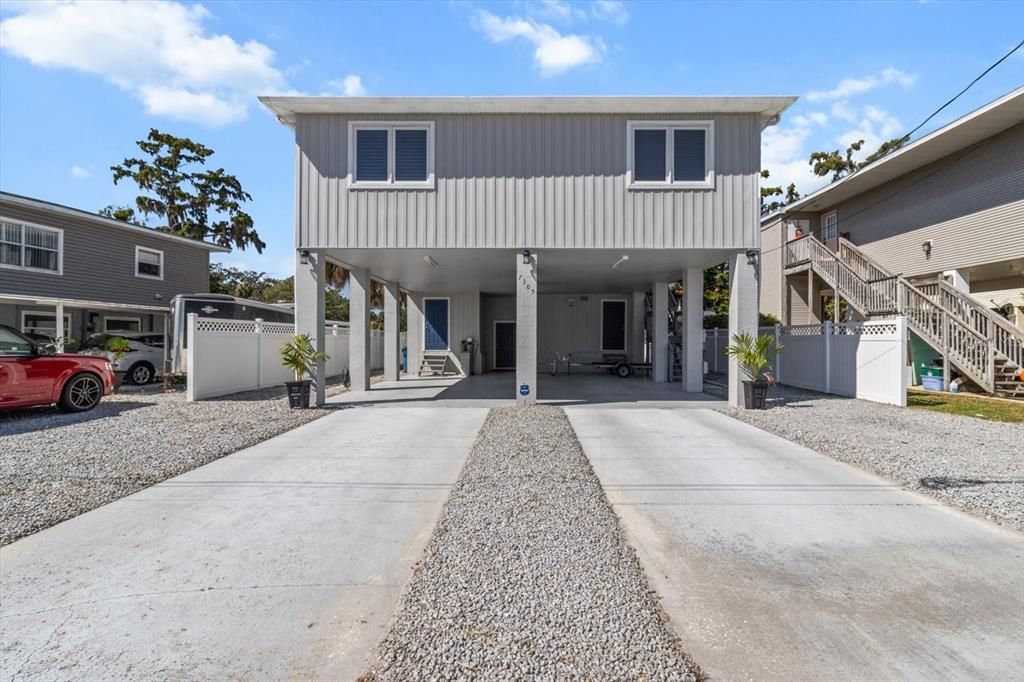 En Venta: $995,000 (4 camas, 3 baños, 1736 Pies cuadrados)