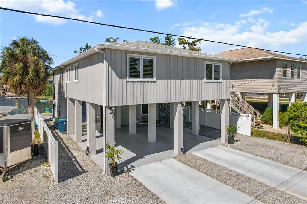 En Venta: $995,000 (4 camas, 3 baños, 1736 Pies cuadrados)
